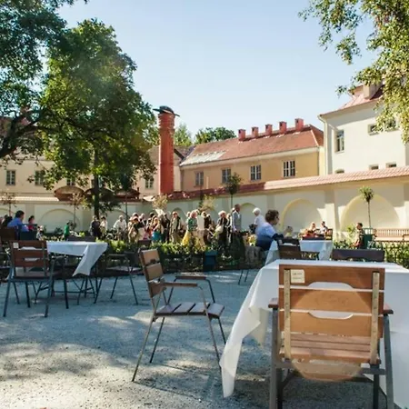 Апартаменты Private Free Sauna & 4 Bedrooms Old Town Rooftop *