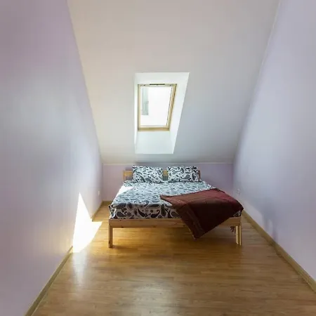 Апартаменты Private Free Sauna & 4 Bedrooms Old Town Rooftop *