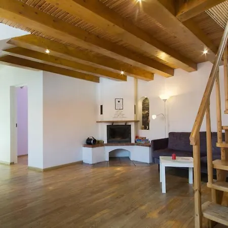 Private Free Sauna & 4 Bedrooms Old Town Rooftop Butas *