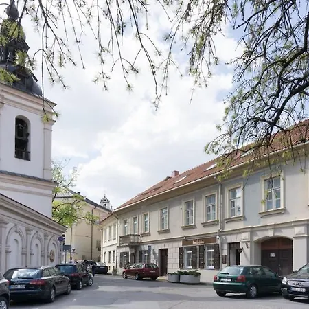 Private Free Sauna & 4 Bedrooms Old Town Rooftop Apartman *