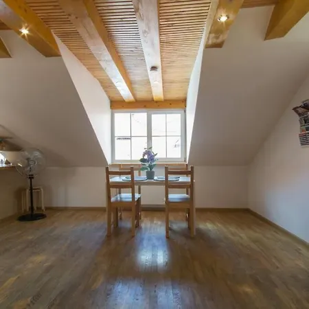 Apartment Private Sauna & 4 Bedrooms Old Town Rooftop