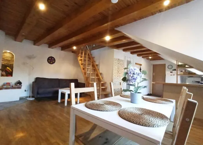 Private Free Sauna & 4 Bedrooms Old Town Rooftop アパート *