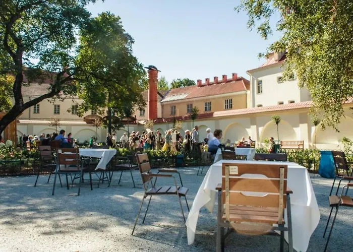 Butas Private Free Sauna & 4 Bedrooms Old Town Rooftop *