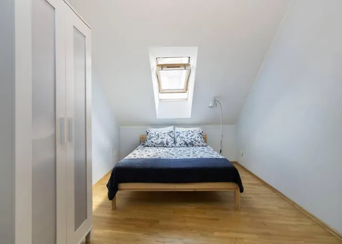 Private Free Sauna & 4 Bedrooms Old Town Rooftop Вільнюс