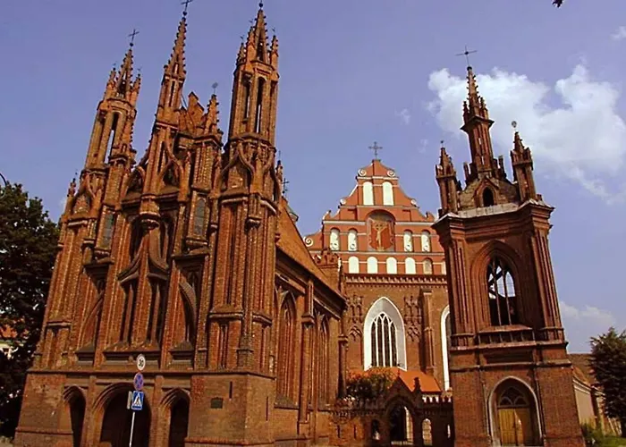 Private Free Sauna & 4 Bedrooms Old Town Rooftop Вільнюс