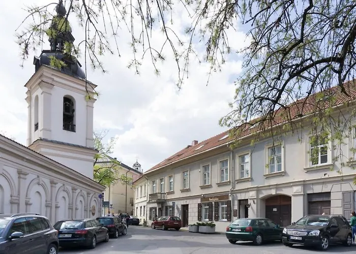 Private Free Sauna & 4 Bedrooms Old Town Rooftop Апартаменти *