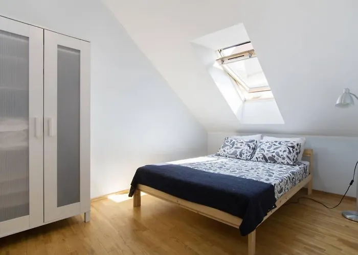 Private Free Sauna & 4 Bedrooms Old Town Rooftop ヴィリニュス