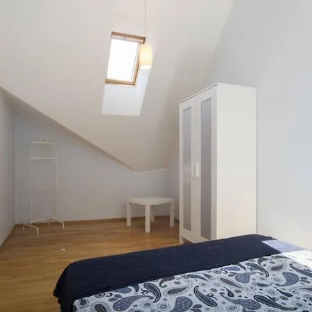 Apartment Private Free Sauna & 4 Bedrooms Old Town Rooftop *