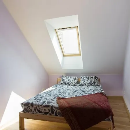 Private Free Sauna & 4 Bedrooms Old Town Rooftop