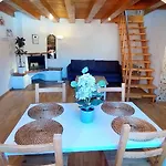 Private Free Sauna & 4 Bedrooms Old Town Rooftop וילנה